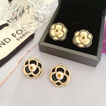 Charlise flower earrings